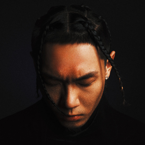 3D殴美人被宠物搞到高潮
